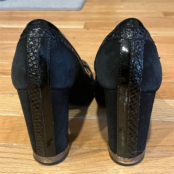 Tory Burch Women's Black Leather Peep Toe Wedge Pumps Size 8M - Picture 9 of 11